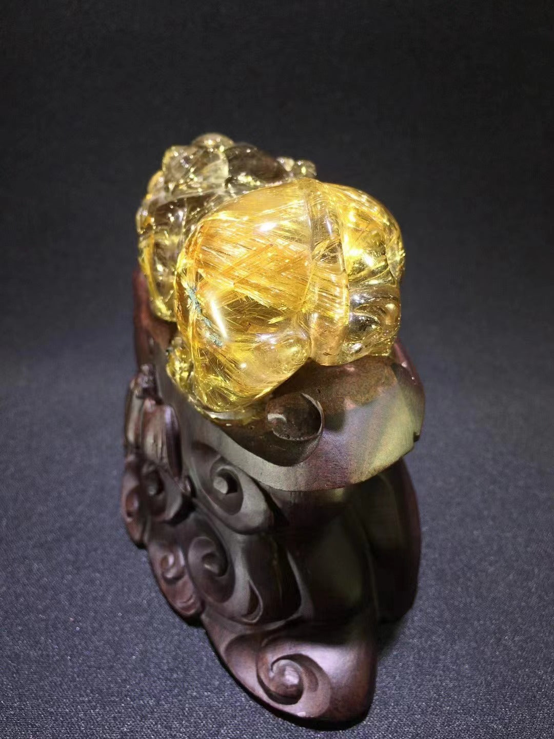 天然鈦晶招財貔貅 Natural Gold Rutile Lucky Pixiu