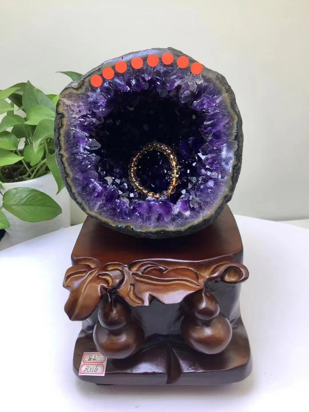 天然紫晶洞 Natural amethyst geode