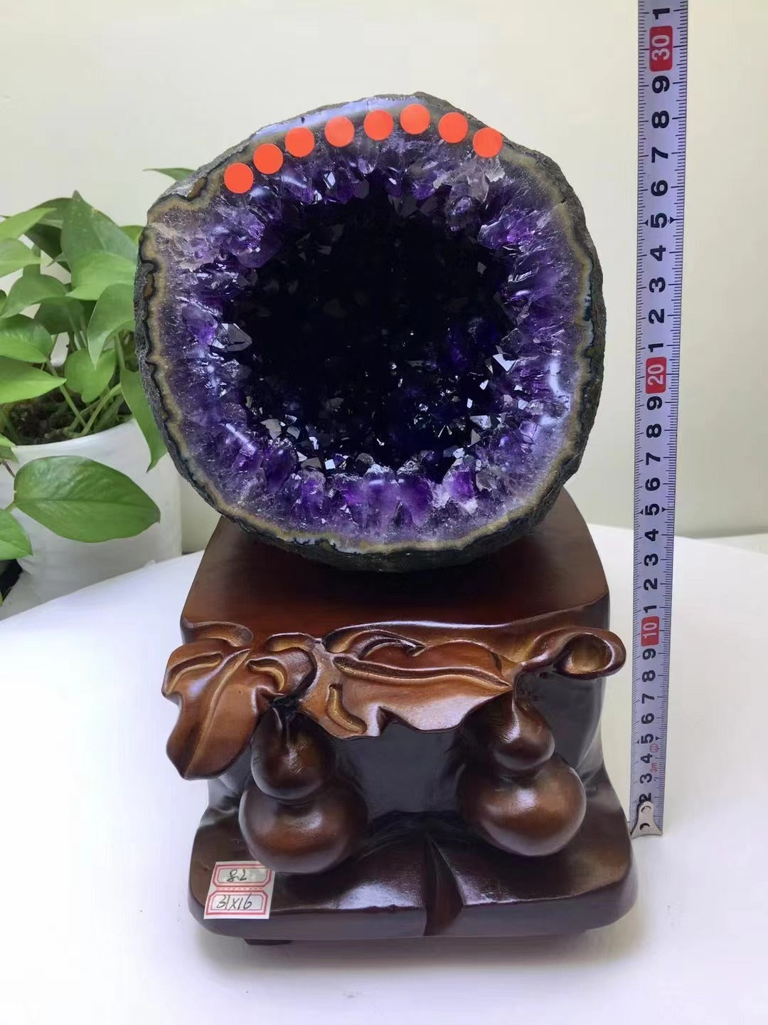 天然紫晶洞 Natural amethyst geode