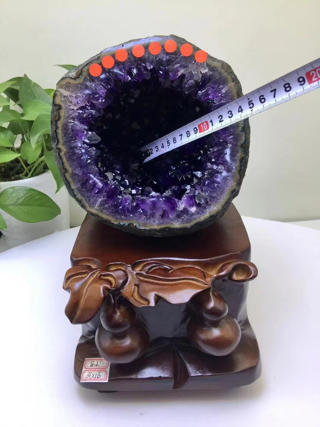 天然紫晶洞 Natural amethyst geode