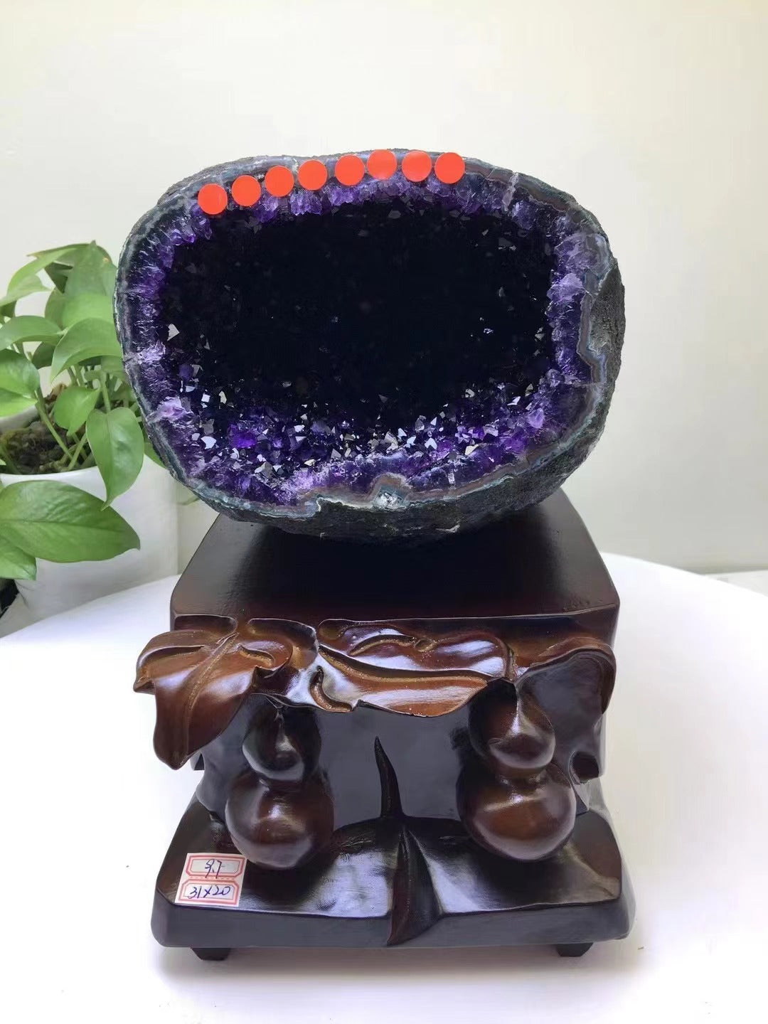 天然紫晶洞  Natural amethyst geode