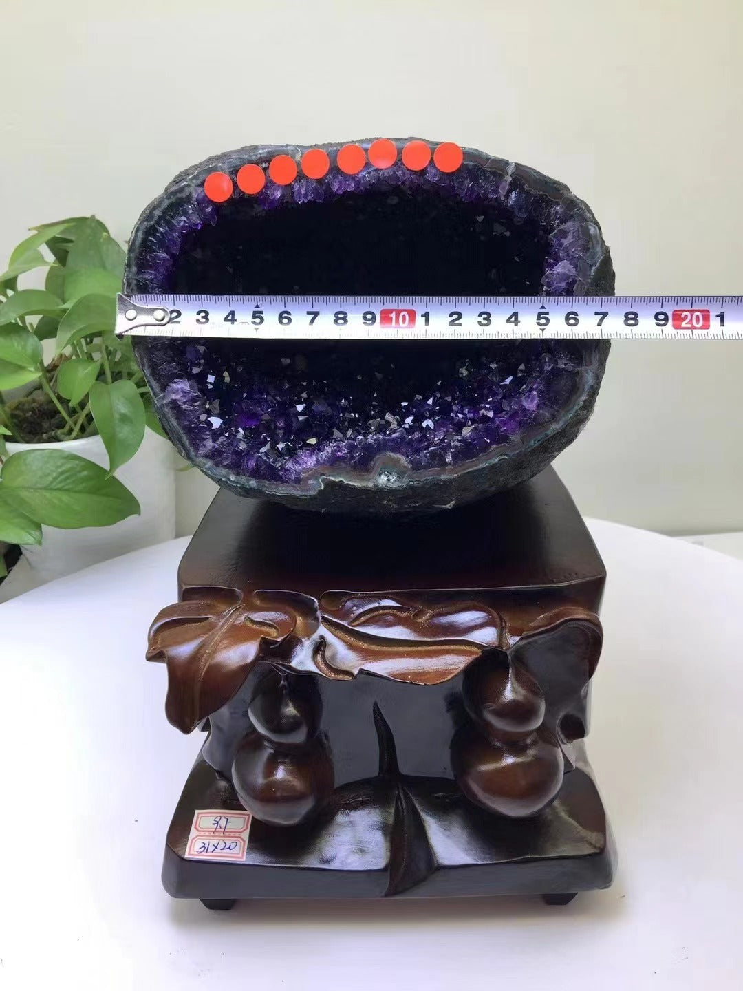 天然紫晶洞  Natural amethyst geode