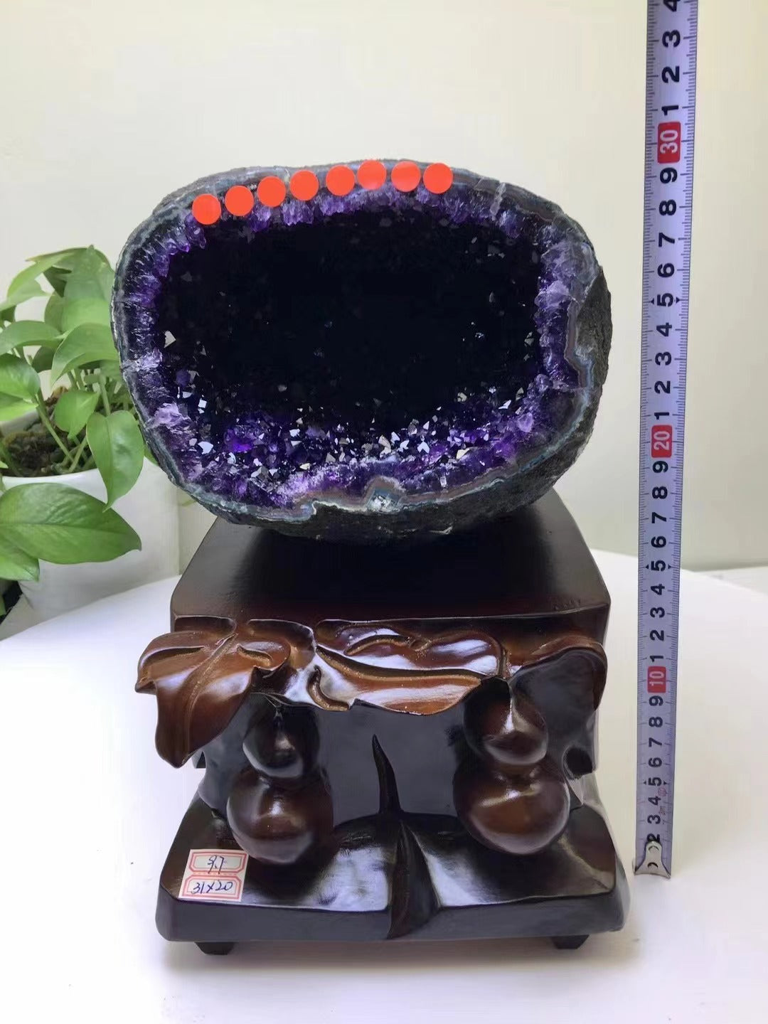 天然紫晶洞  Natural amethyst geode