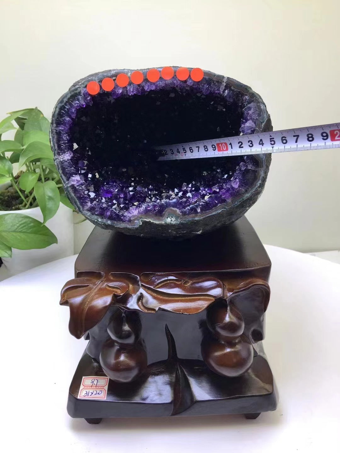 天然紫晶洞  Natural amethyst geode