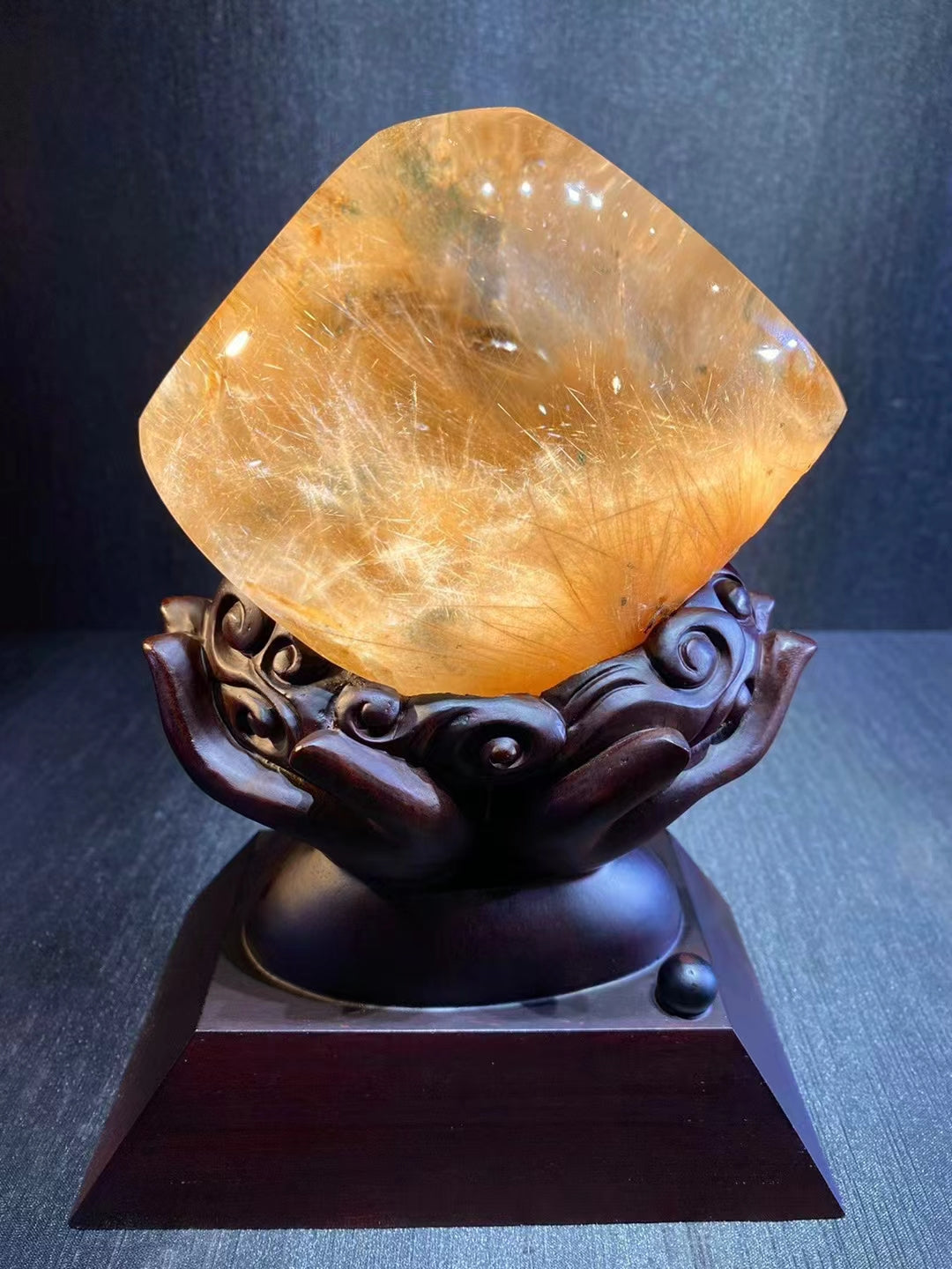 金髮晶原石擺件  Blonde crystal rough stone jewelry