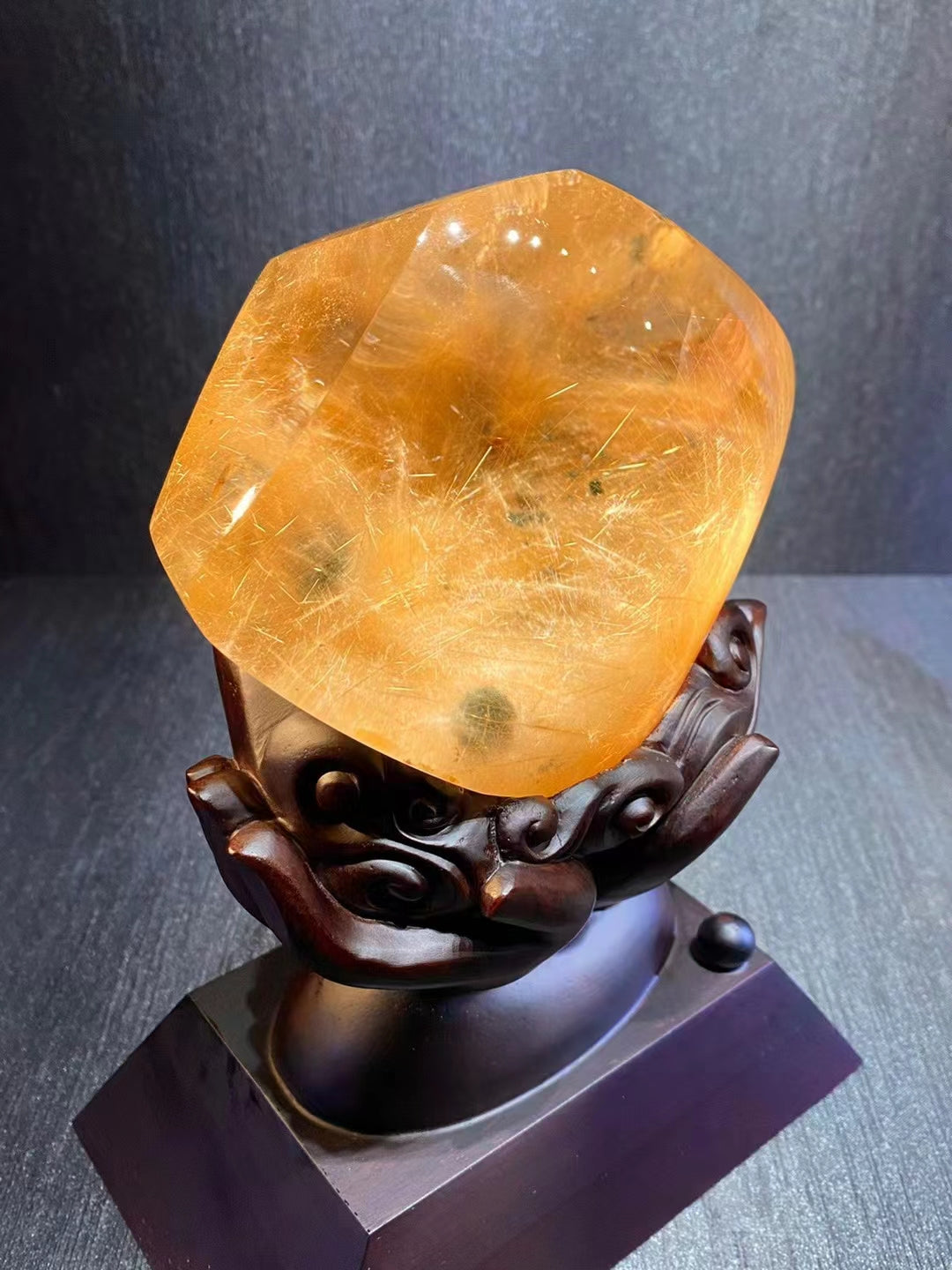 金髮晶原石擺件  Blonde crystal rough stone jewelry