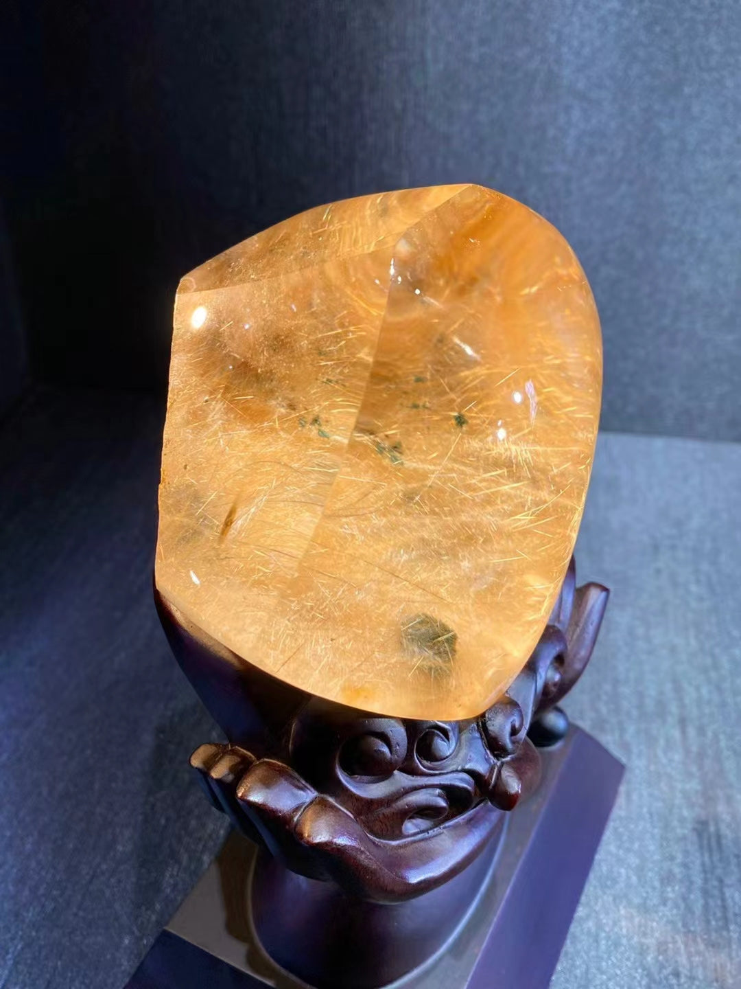 金髮晶原石擺件  Blonde crystal rough stone jewelry