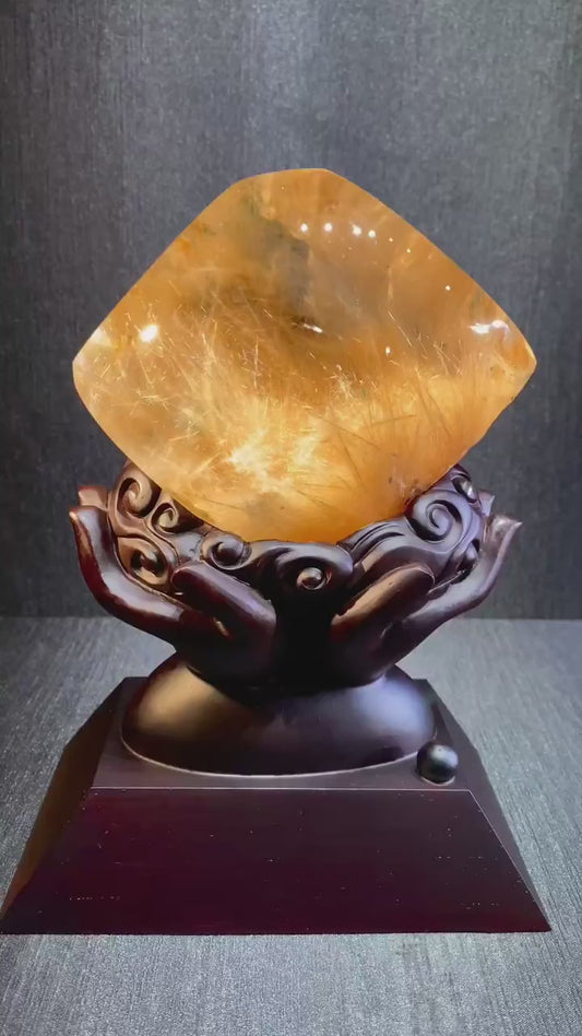 金髮晶原石擺件  Blonde crystal rough stone jewelry